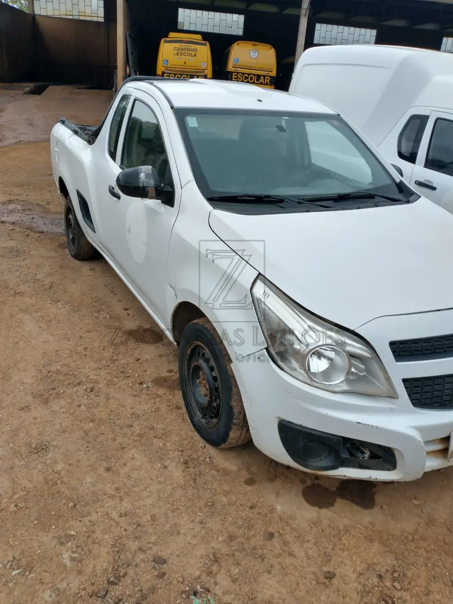 LOTE 002 - Um automóvel da marca GM-CHEVROLET/ MONTANA LS, ano/modelo 2012/2012, cor branca, placas ISW-2852.