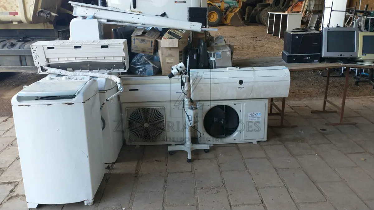 LOTE 010 - Equipamentos eletrônicos.