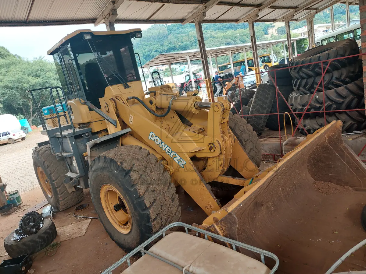 LOTE 001 - CARREGADEIRA DE RODAS POWERZZ, modelo 956E, ano 2018, 220 HP .
