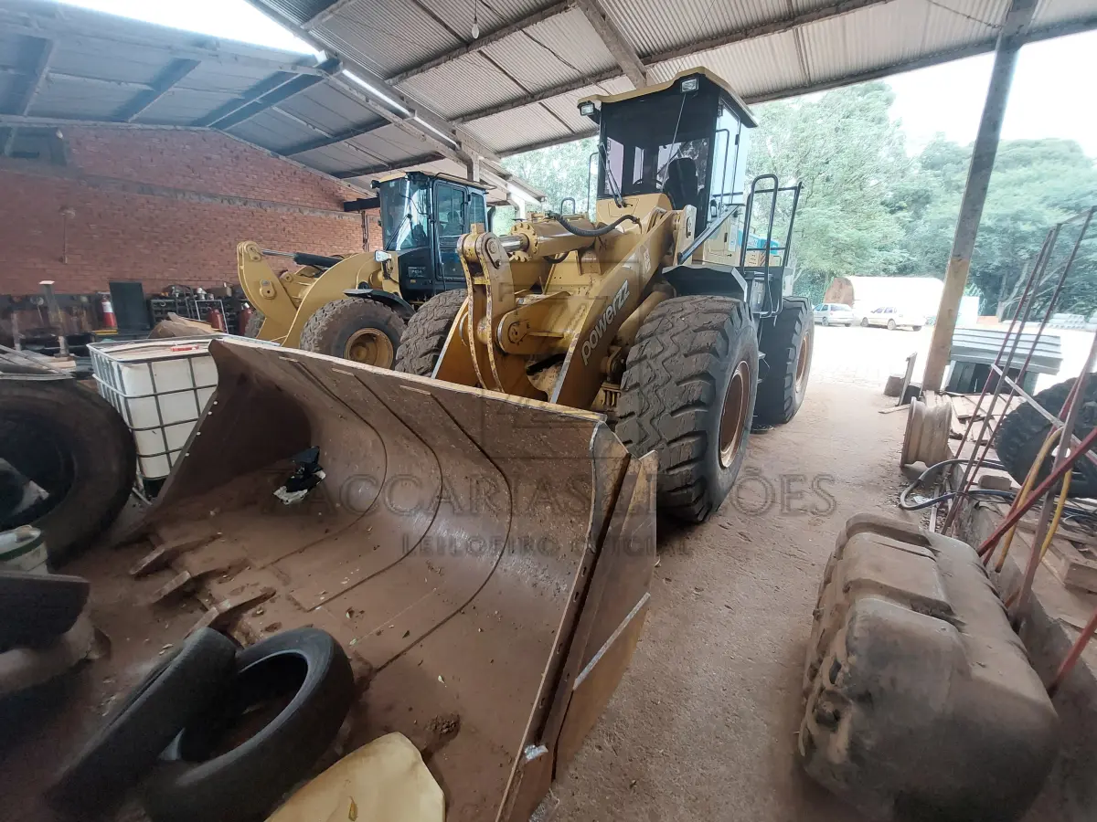 LOTE 001 - CARREGADEIRA DE RODAS POWERZZ, modelo 956E, ano 2018, 220 HP .