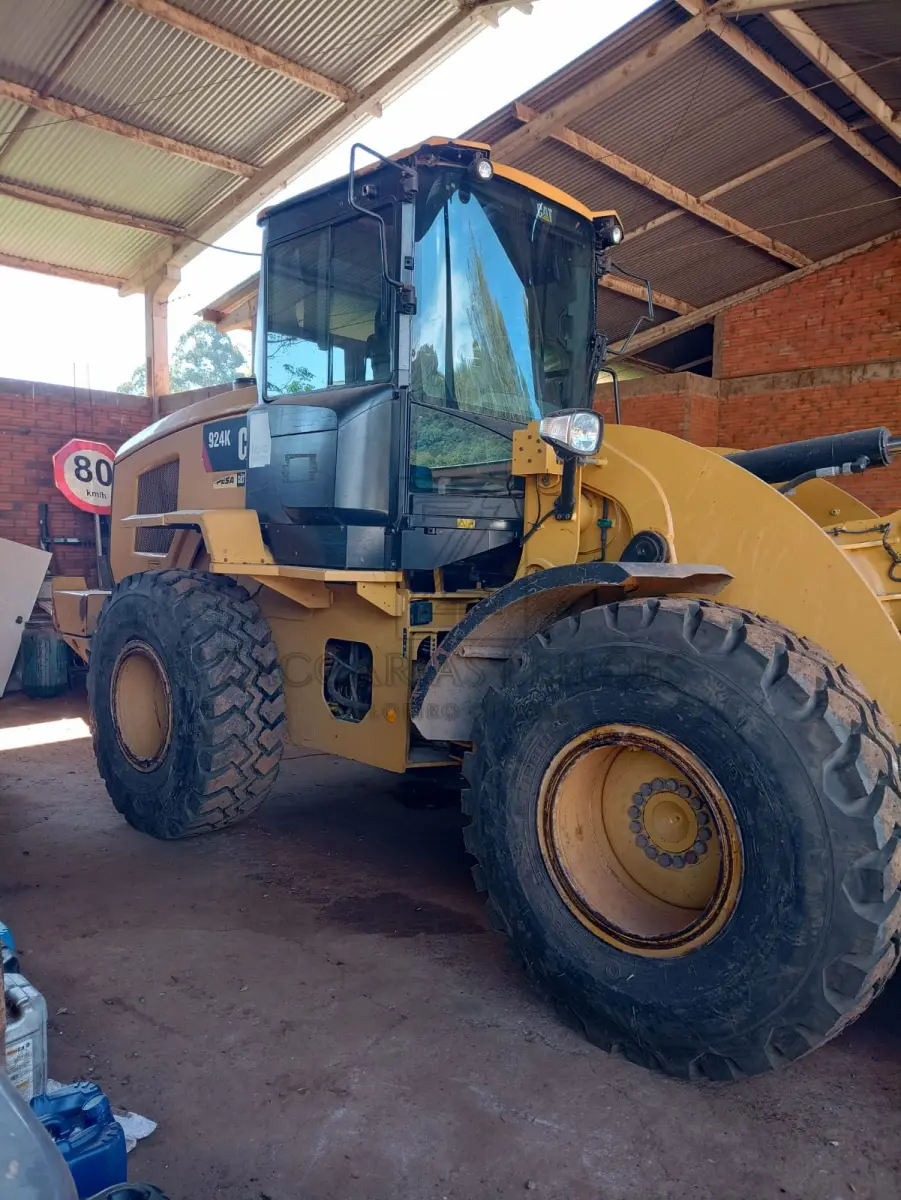 LOTE 004 - PÁ CARRAGADEIRA CATERPILLAR, MODELO 924K, ANO 2016.