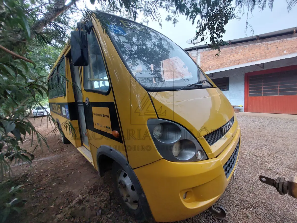 LOTE 001 - Um veículo micro-ônibus da marca IVECO/CITYCLASS 70C16, ônibus para 29 passageiros, placas ISV-9748, na cor amarela, à diesel, ano/modelo 2011/2012, RENAVAM 00455032289.