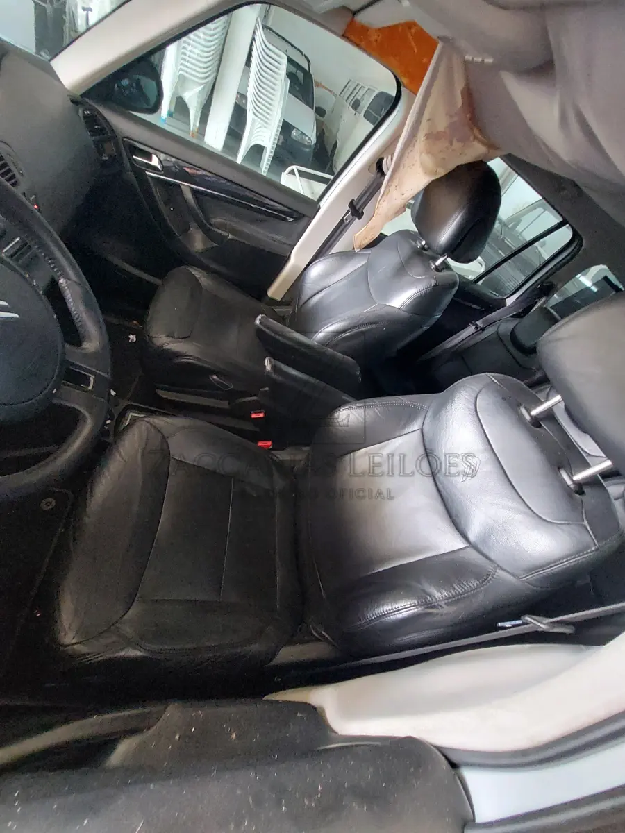 LOTE 005 - Veículo CITROEN C4 Picasso Grand, Placa NOT0183, RENAVAM:  00202357040 Cor: Prata Combustível: Gasolina, ano/modelo 2009/2010.