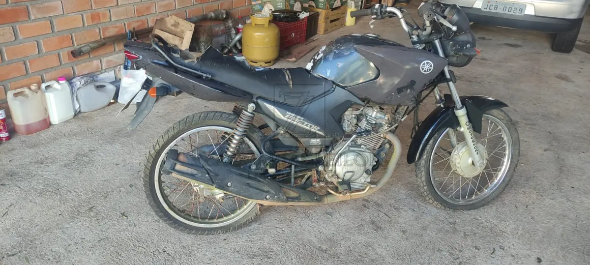LOTE 013 - YAHAMA/ FACTOR YBR125 K, placas ITJ1447, cor Preta, fabricação/modelo 2011/2012, Chassi 9C6KE12520CO0088361, RENAVAM 478628927.