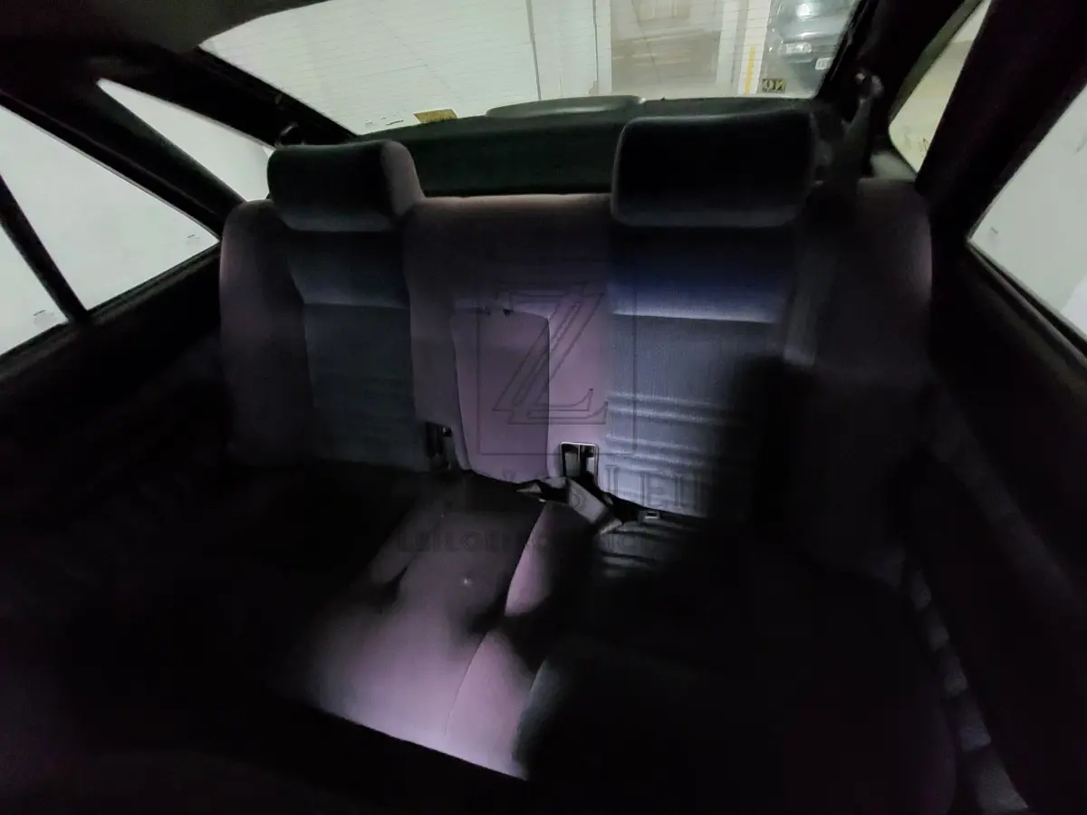 LOTE 002 - Um automóvel da marca FIAT/TEMPRA SX, placas IHF-8498, na cor vermelha,  ano/modelo 1998/1998, à gasolina, RENAVAM 00694527157.