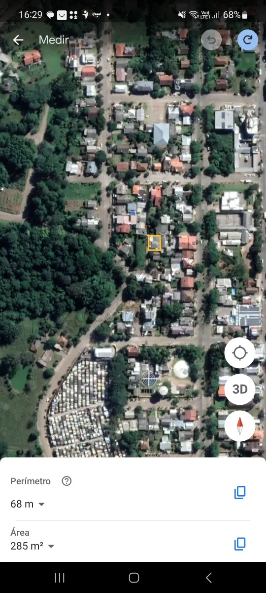 LOTE 004 - Fração ideal de 273,00  m² do imóvel objeto da matrícula nº 11.253 do RI de Nova Prata/RS de Um terreno,  constituido de parte dos lotes nº 6, 7 e 9 , das quadra letra “K”, nesta cidade, com a área de  455,00m², de situação encravada, localizado no quarteirão formado pela Av. Borges de Medeiros e  Ruas Prudente de Morais, Silvério de Araújo, Cônego Peres e Buarque de Macedo, medindo e  Confrontando: ao NORTE, na extensão de 13,00m, com lotesnº 8 e 9, sendo 7,00mcom o primeiro e  6,00m com o segundo; ao SUL, na mesma extensão, com os mesmos lotes 7 e 9; ao LESTE, na  extensão de 35,00m com os lotes 6 e 7, sendo 5,00m com o primeiro, e 30,00m com o segundo; e  ao OESTE, na mesma extensão, com o lote nº 9. A projeção da confrontação leste do imóvel, no  sentido sul-norte, por 50,00m, encontra o alinhamento da Rua Prudente de Moraes, lado ímpar, num  ponto distante 43,00m da esquina da Av. Borges de Medeiros.