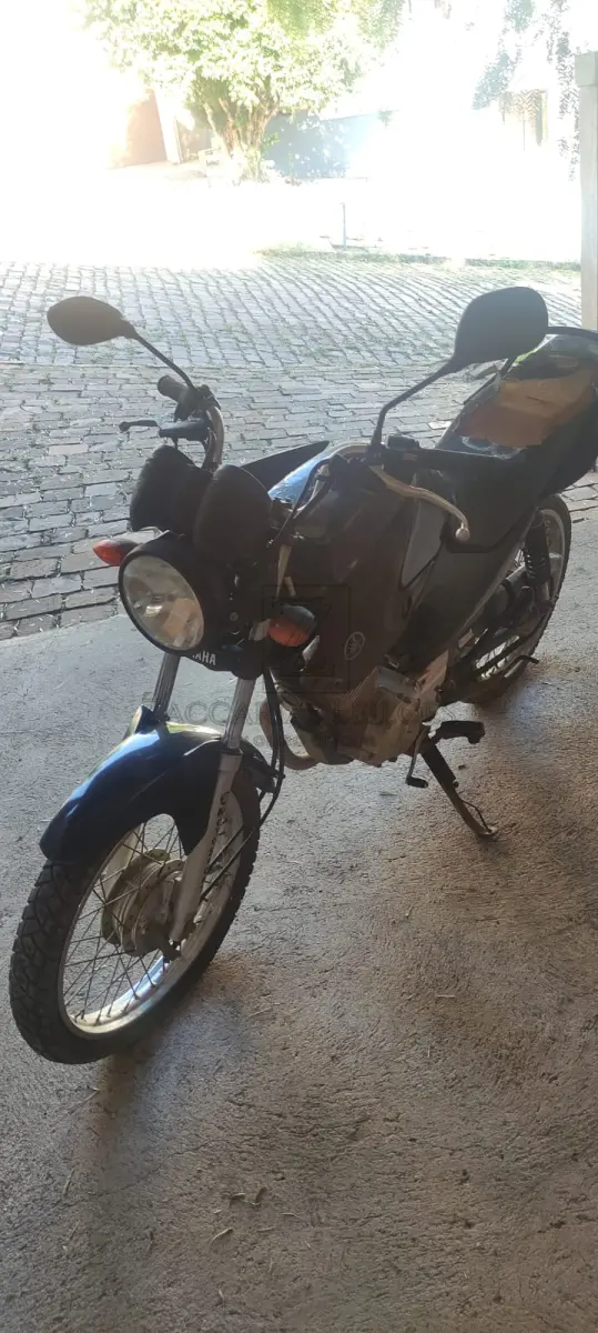 LOTE 013 - YAHAMA/ FACTOR YBR125 K, placas ITJ1447, cor Preta, fabricação/modelo 2011/2012, Chassi 9C6KE12520CO0088361, RENAVAM 478628927.