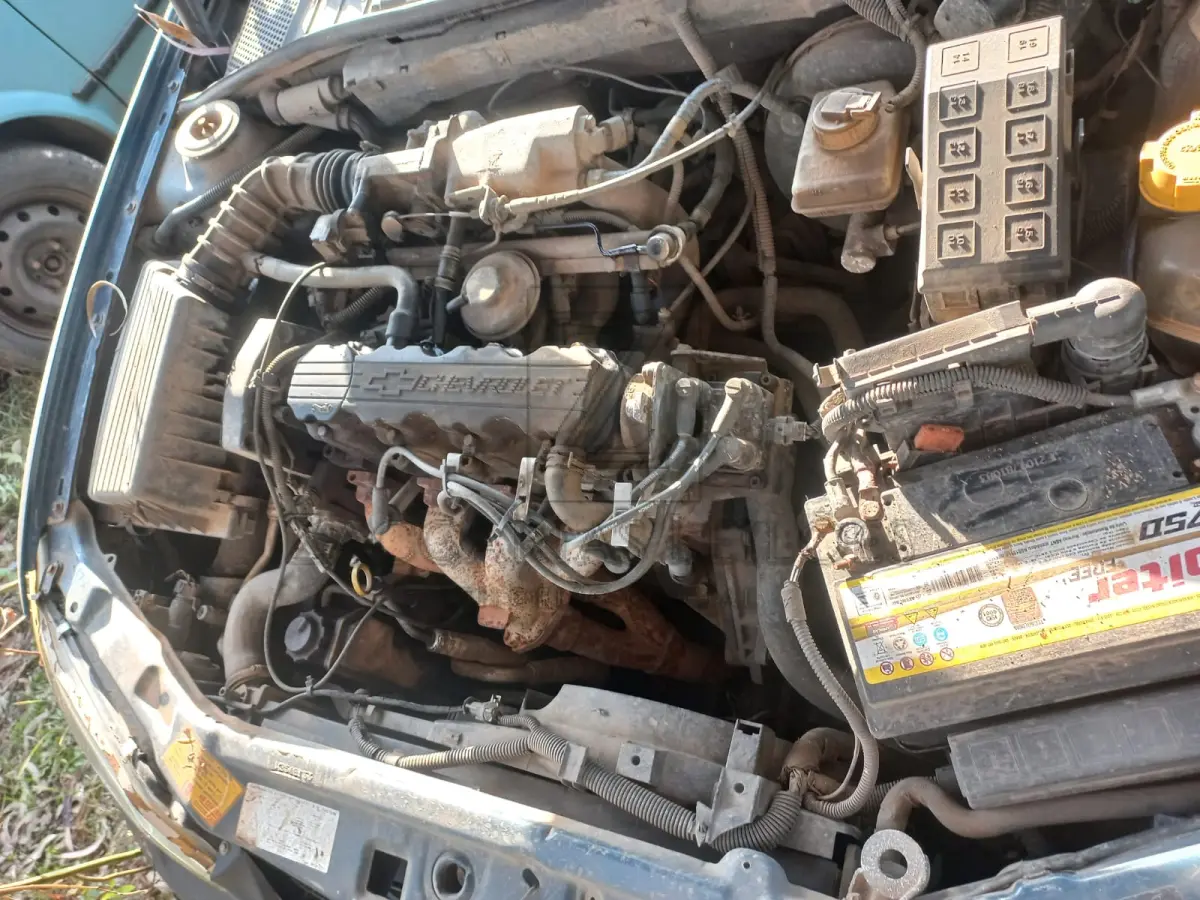 LOTE 012 - Um automóvel da marca GM-CHEVROLET/VECTRA GLS, placas IIB-3652, ano/modelo 1998/1998,  na cor azul, à gasolina, RENAVAM nº 00703709712.