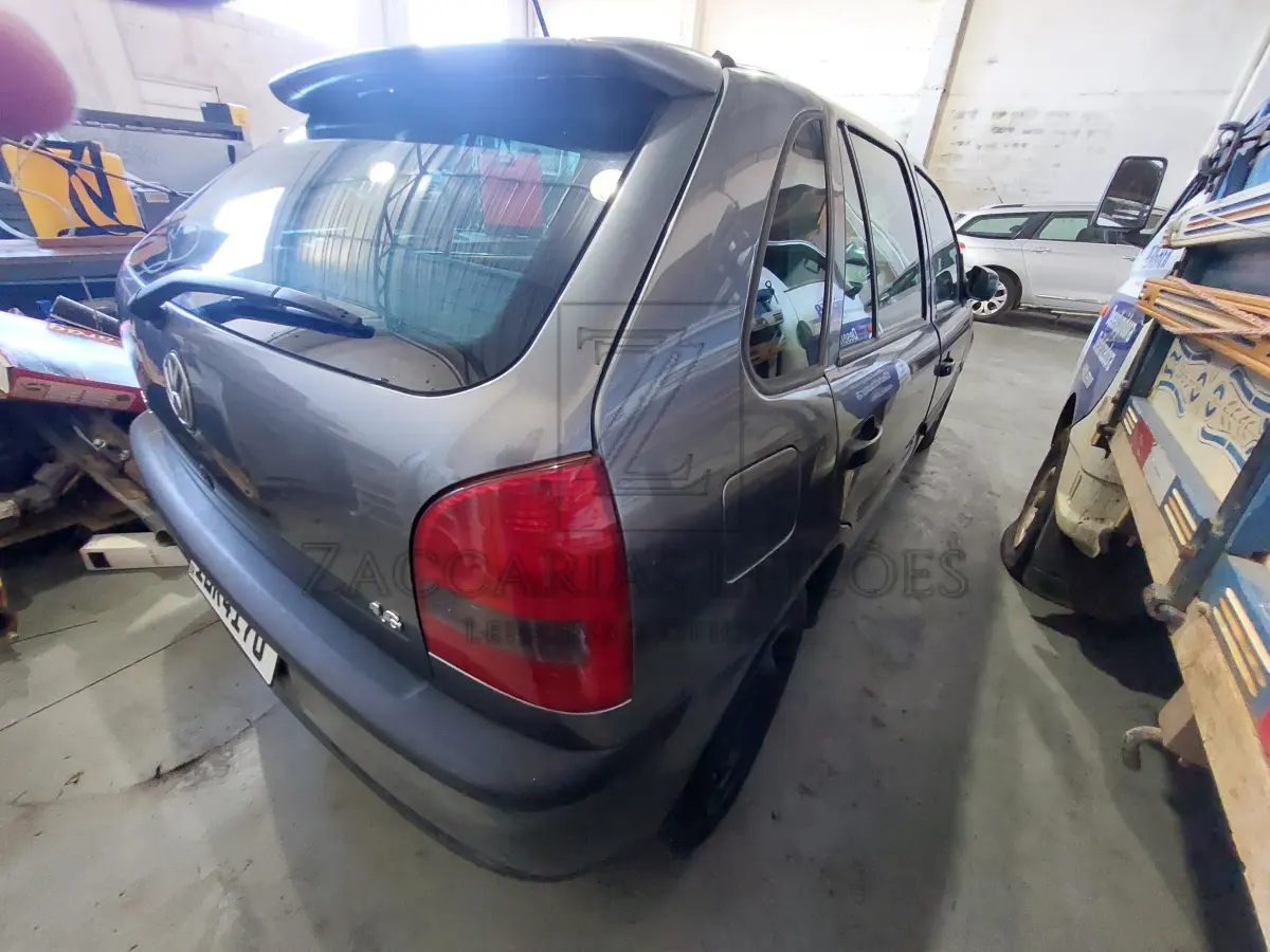 LOTE 001 - Veículo VW/GOL 1.6 POWER, ano/modelo 2003/2004, cor cinza, gasolina, placa ILK4I70, RENAVAM 00812760743.