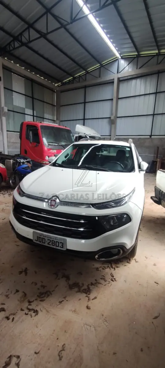 LOTE 002 - FIAT/TORO FREEDOM AT, cor branca, placa JDD2803, gasolina, ano 2017, modelo 2018, RENAVAM 1135218266.