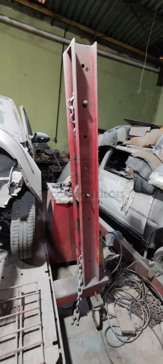LOTE 011 - Uma mesa alinhadora para carros/camionetes, da marca STECAR 360, para 30.000Kg, em bom  estado de conservação.