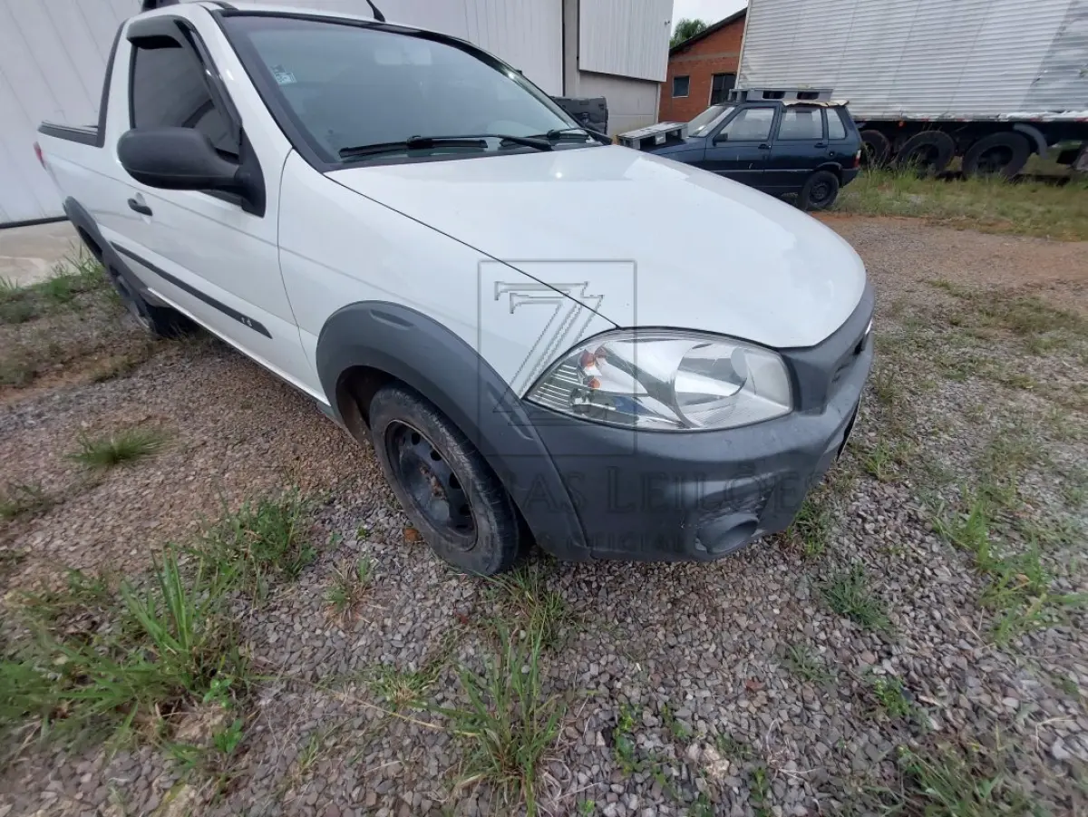 LOTE 004 - Direitos e Ações de Uma camionete da marca FIAT/STRADA WORKING, placas IVX7J29, ano  2014/2015, na cor branca, RENAVAN 1019079123.