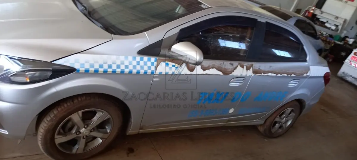 LOTE 004 - CHEVROLET/PRISMA 1.4MT LTZ, Placa: IYF7664, Ano/modelo: 2017/2017, na cor: PRATA, Chassi:  9BGKT69V0JG274023, RENAVAM: 01137720716.