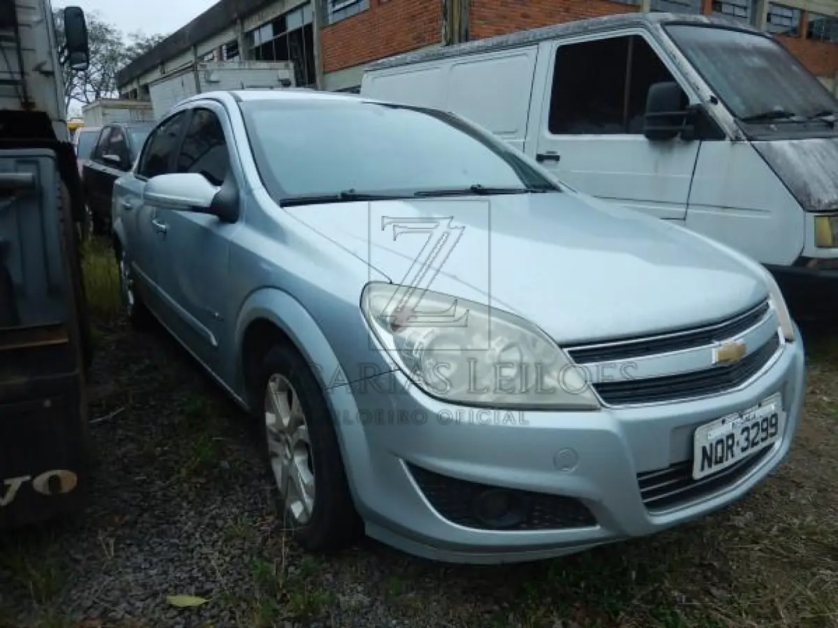 LOTE 011 - GM/VECTRA SEDAN ELEGANCE, ano/modelo 2009/2009, placa NQR3299, cor prata, Chassis nº  9BGAB69C0AB162908, RENAVAM nº 00167168088.