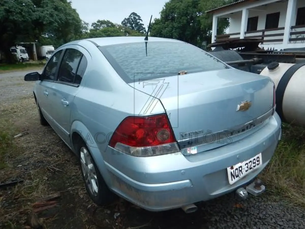 LOTE 011 - GM/VECTRA SEDAN ELEGANCE, ano/modelo 2009/2009, placa NQR3299, cor prata, Chassis nº  9BGAB69C0AB162908, RENAVAM nº 00167168088.