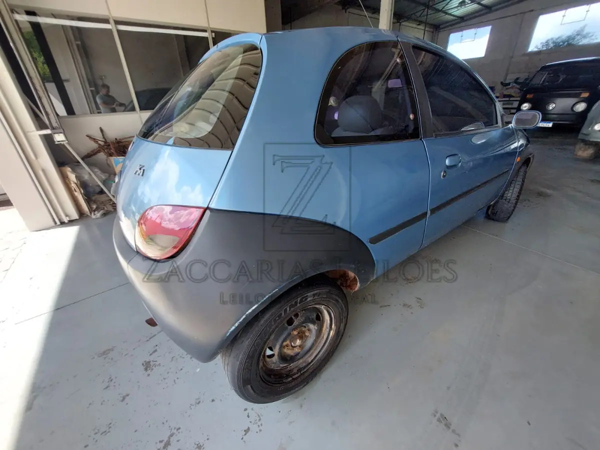 LOTE 002 - Ford/Ka, cor azul, ano/modelo 2000, placas IJQ1223, Renavam 742940802.