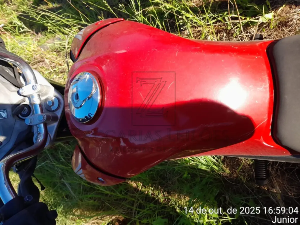 LOTE 006 - HONDA/CG150 FAN ESDI, Placa: IWM9388, ano/modelo: 2015/2015, Cor: VERMELHA, Chassi:  9C2KC1680FR204913, RENAVAM: 01047427181.