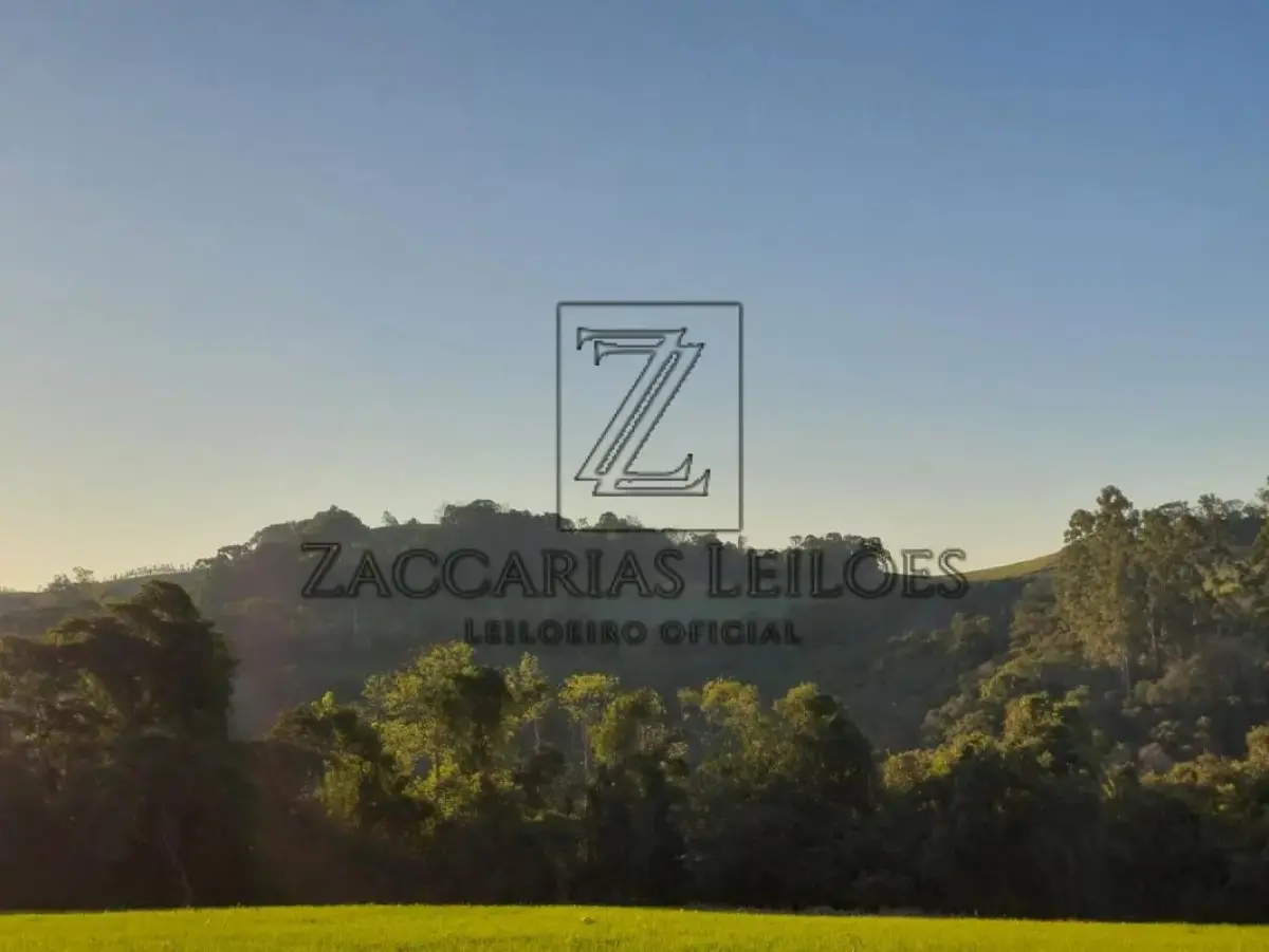 LOTE 001 - IMÓVEL: Parte do lote rural nº 159 da Linha Marquês do Herval, no distrito de Fagundes Varela,  neste município, com área de 276.000,00m² (duzentos e setenta  e seis mil metros quadrados) de terras  sem benfeitorias, que confrontam: ao norte, com o travessão de fundos; ao sul, com o Rio Carreiro; ao  leste, com terras do lote rural nº 157 da mesma Linha Marquês do Herval e ainda com terras do mesmo  lote nº 159 de Angelo Rigo e sua mulher e ao oeste, com terras do lote nº 161 da mesma Linha Marques  do Herval. MATRÍCULA nº 6.877, do R. I. da comarca de VERANÓPOLIS/RS.