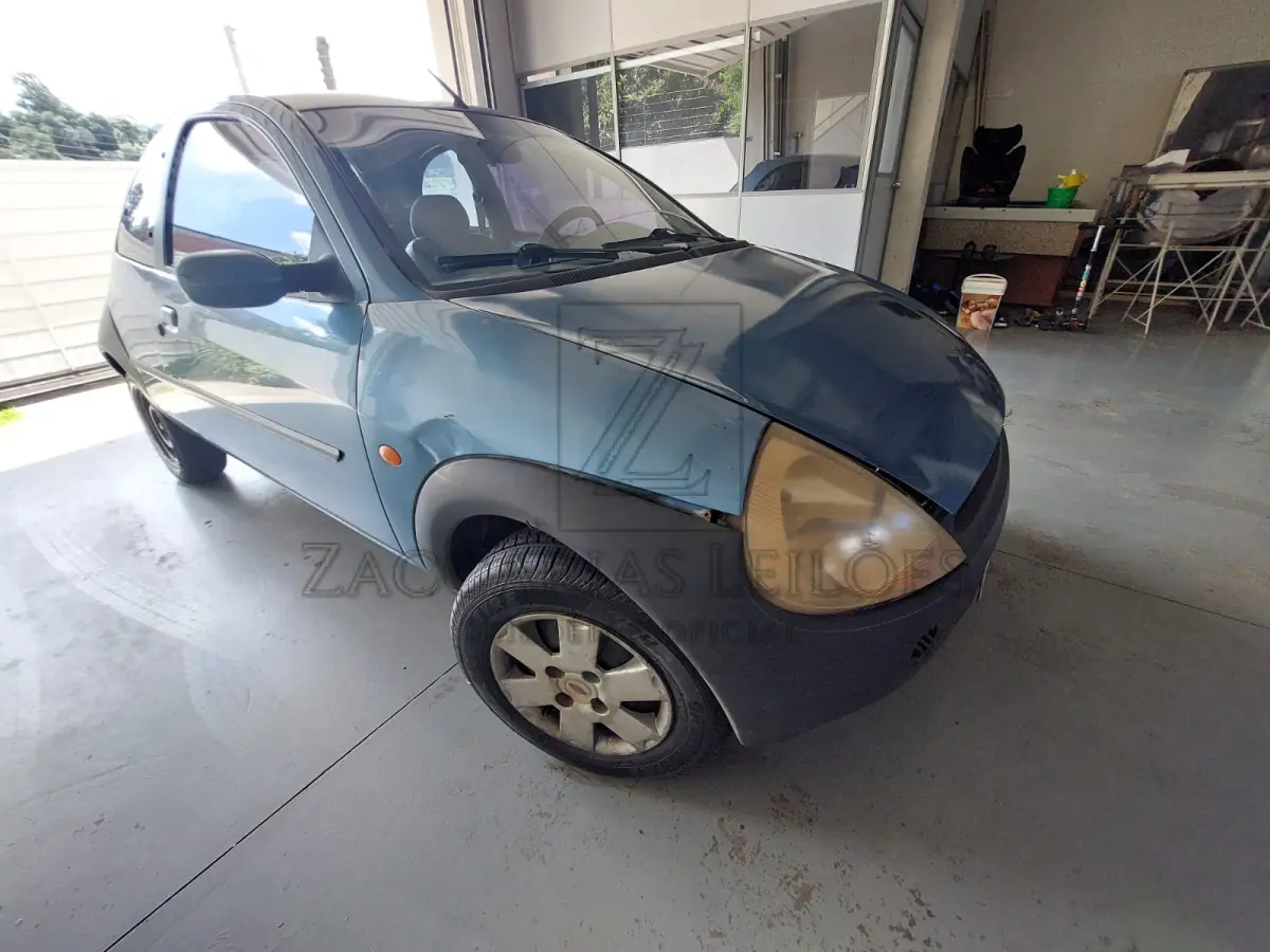 LOTE 002 - Ford/Ka, cor azul, ano/modelo 2000, placas IJQ1223, Renavam 742940802.