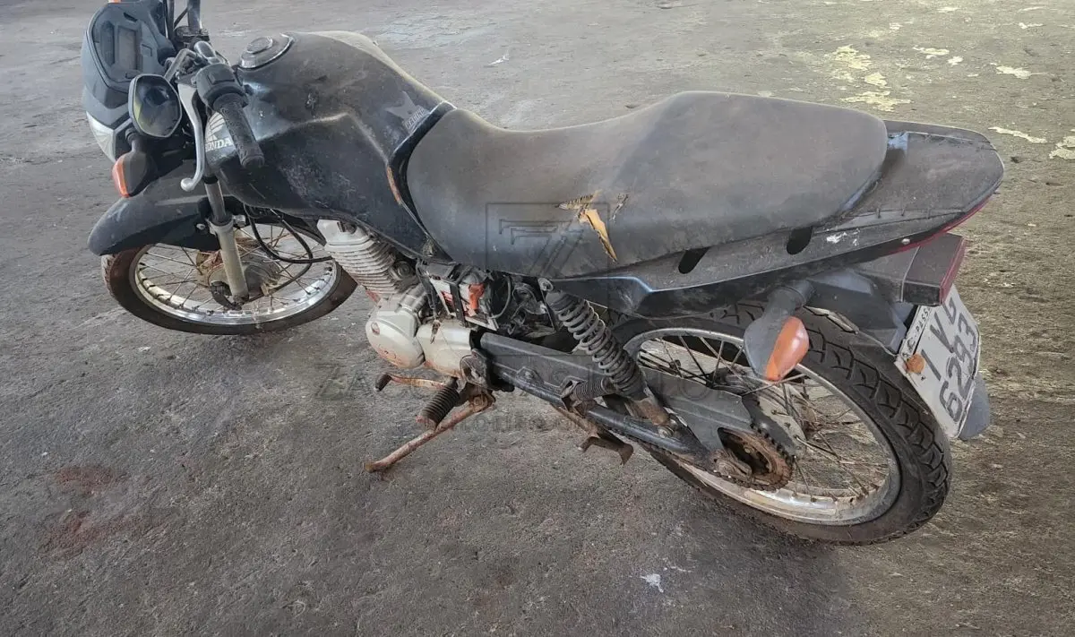 LOTE 019 - HONDA/CG 125 FAN KS, Placa: IVG6293,  Ano/modelo: 2013/2013, Cor: PRETA, Chassi:  9C2JC4110ER109270, Motor: JC41E1E109270, Renavam: 01000492521.