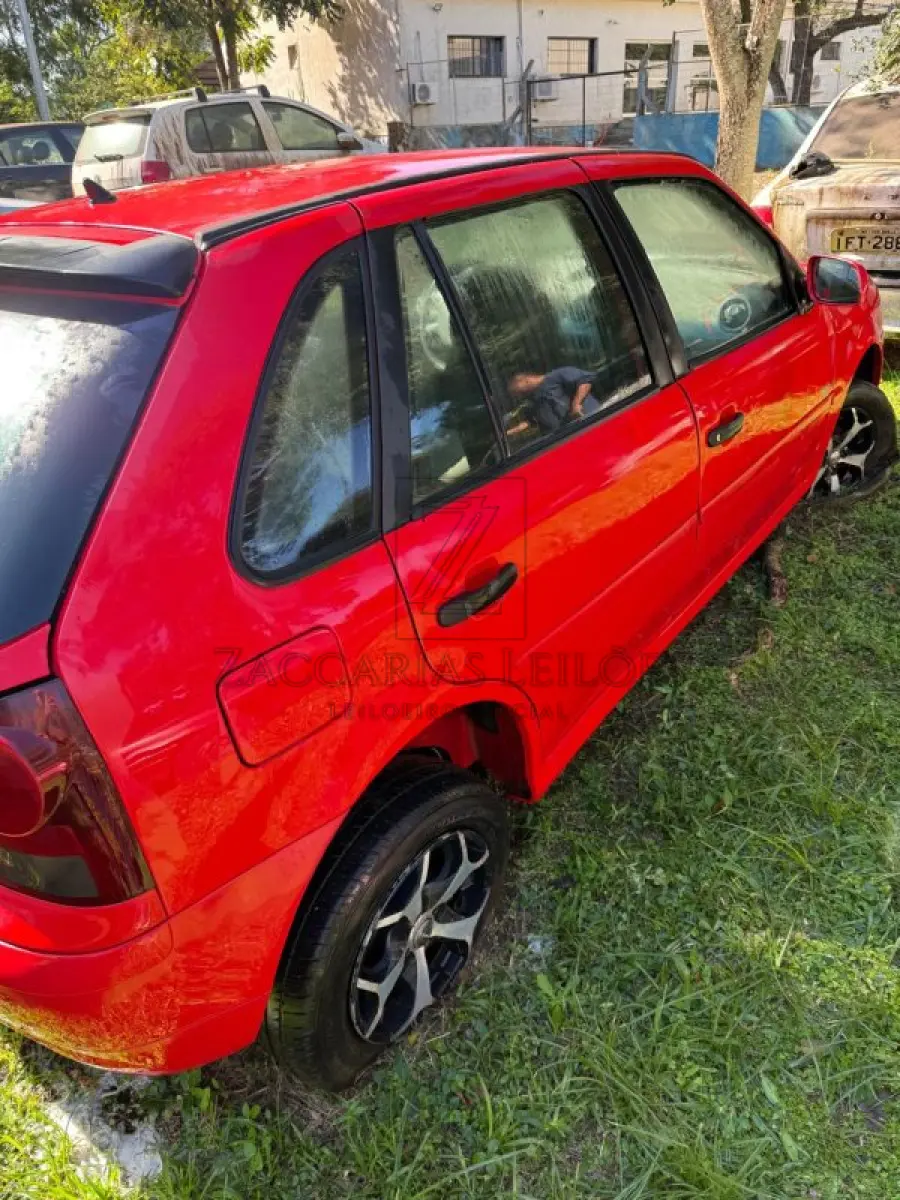 LOTE 002 - VW/GOL 1.0 GIV, Placa: IVA6742, Ano/modelo: 2013/2014 Cor: VERMELHA, Chassi: 9BWAA05W9EP046624, Motor: CCP450093, Renavam: 00594913756