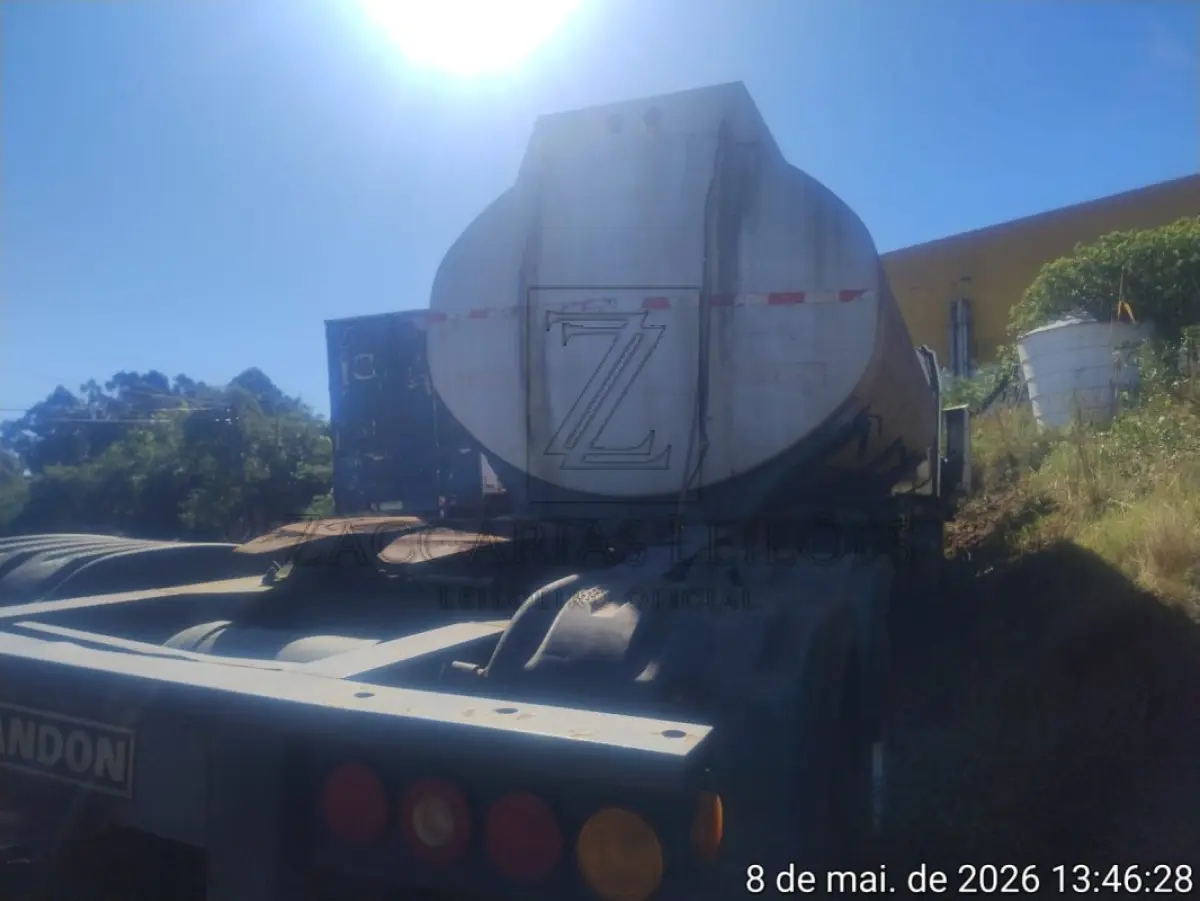 LOTE 003 - Marca/Modelo: SR/RANDON SR TQ, Placa: DPE3C22, Ano/modelo: 2006/2006, Cor:  BRANCA, Chassi: 9ADV101266M234767, Renavam: 00890562571.