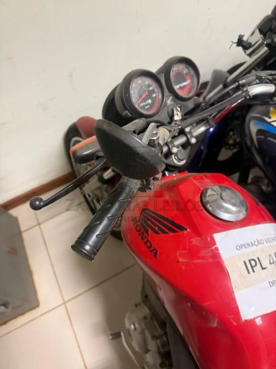 LOTE 009 - HONDA/CG 125 FAN ES, Placa: ISE1135, ano/modelo: 2011/2011 Cor: VERMELHA / Chassi: 9C2JC4120BR723990.