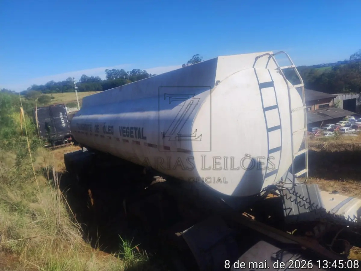 LOTE 003 - Marca/Modelo: SR/RANDON SR TQ, Placa: DPE3C22, Ano/modelo: 2006/2006, Cor:  BRANCA, Chassi: 9ADV101266M234767, Renavam: 00890562571.