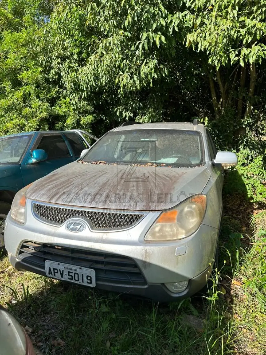 LOTE 003 - HYUNDAI VERACRUZ 3.8V6, Placa: APV5019, Ano/modelo: 2009/2009, Cor: PRATA, Chassi: KMHNU81CDAU104940, Motor: G6DA9A370922, RENAVAM: 00177324023.