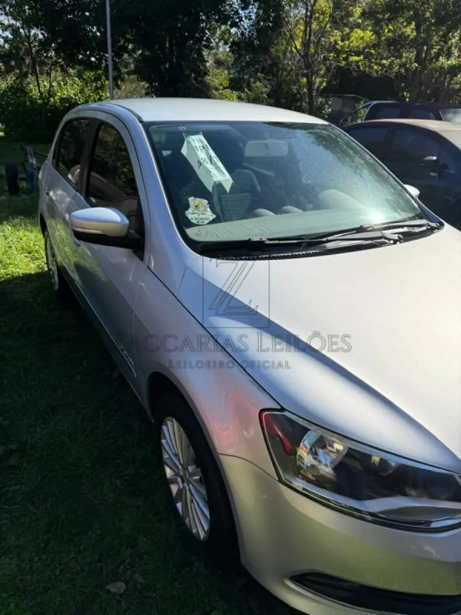 LOTE 004 - VW/GOL HL MC, Placa: IWR5329, Ano/modelo: 2015/2015, Cor: PRATA, Chassi: 9BWAB45U4GT019442, Motor: CCRU24280.