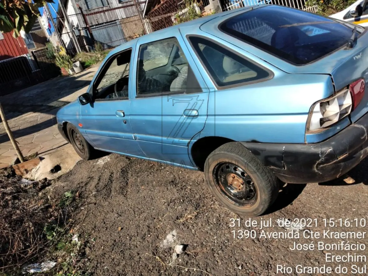 LOTE 013 - FORD ESCORT GLX 16VH, Placa: IGS1878, Ano/modelo: 1997/1997, Cor: AZUL,  Chassi: 8AFZZZEHCVJ048977, Motor: RKDVP41039, RENAVAM: 00683889060.