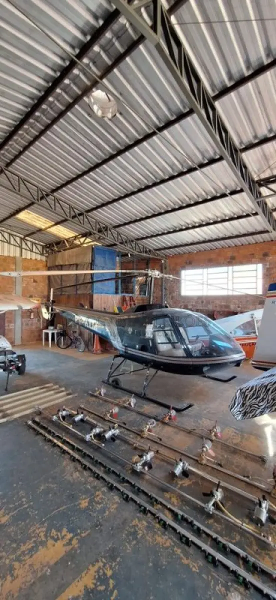 LOTE 003 - HELICÓPTERO ENSTROM modelo: 280FX, Série: 2066, Ano: 1991, Matrícula: PTHXM, Tipo ICAO: EN28, Número de Série: 2066.