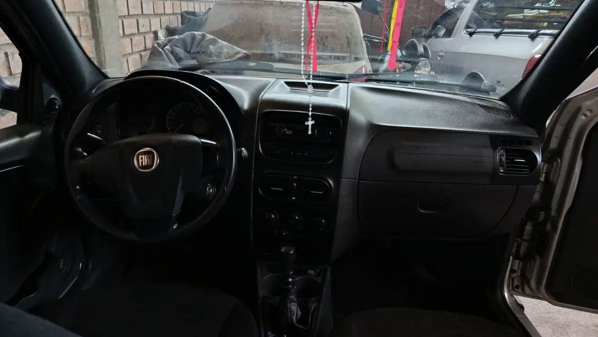 LOTE 001 - Uma caminhonete da marca FIAT/STRADA HD WK CD E, placas QRE2E27, na cor prata, ano/modelo 2018/2019, à Álcool/Gasolina, RENAVAM 1176032710.