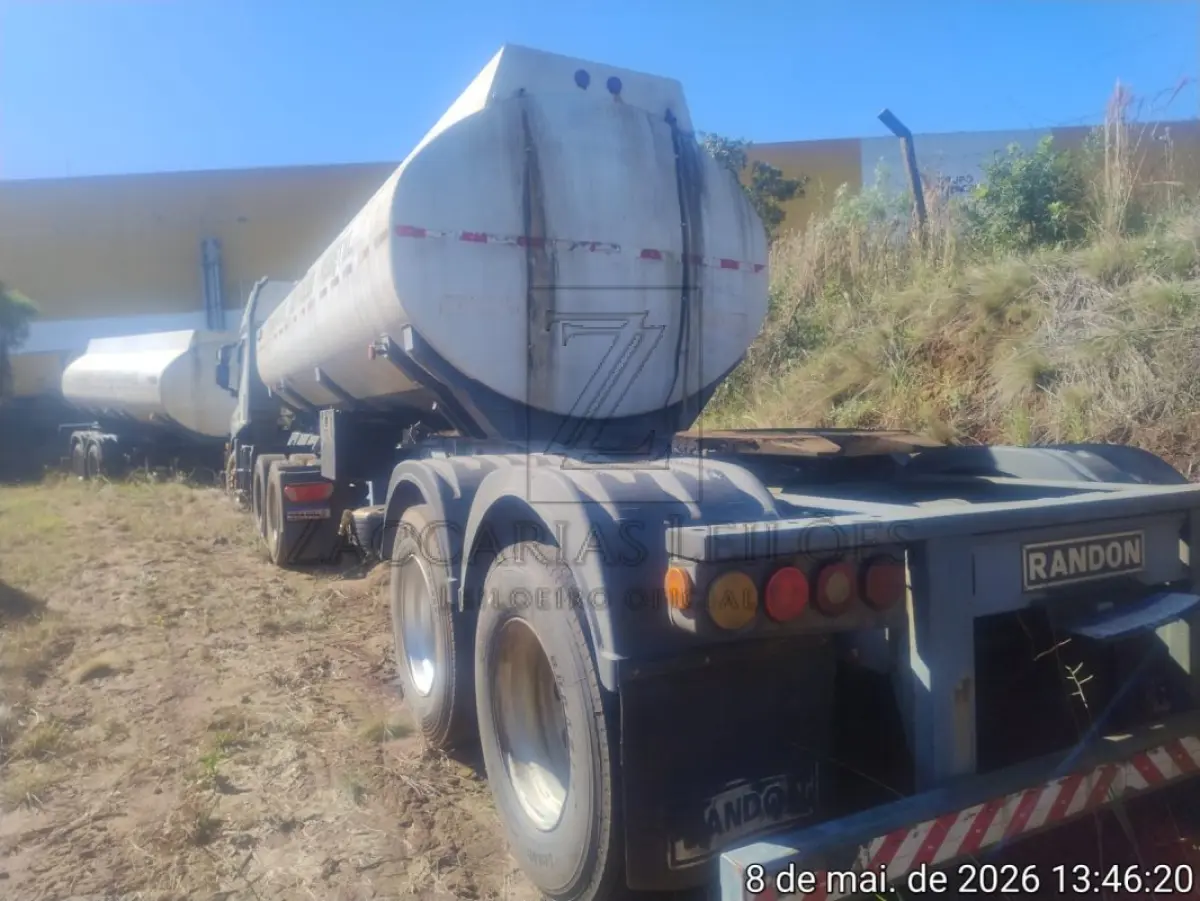 LOTE 003 - Marca/Modelo: SR/RANDON SR TQ, Placa: DPE3C22, Ano/modelo: 2006/2006, Cor:  BRANCA, Chassi: 9ADV101266M234767, Renavam: 00890562571.