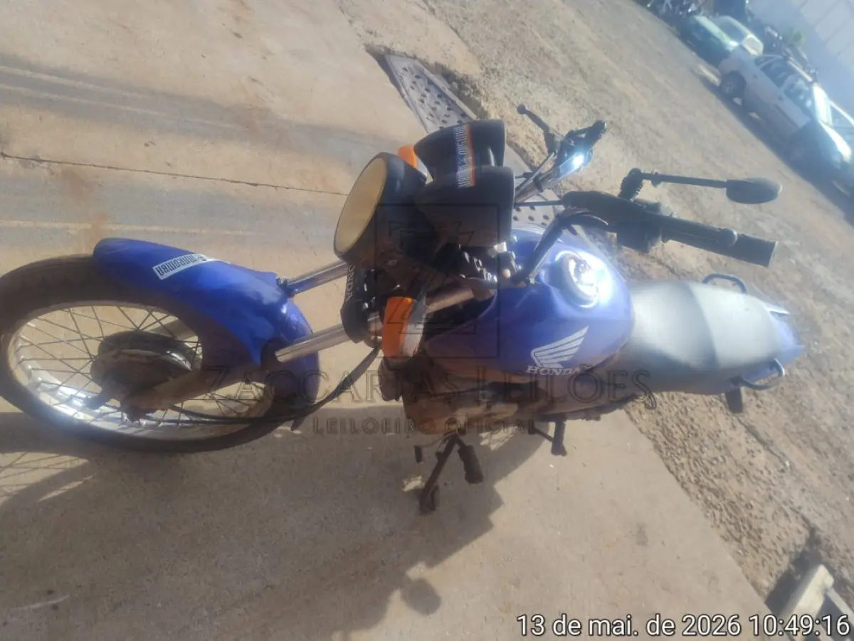 LOTE 018 - HONDA/CG 150 TITAN KS, Placa: IPJ4D46, Ano/modelo: 2008/2008 Cor: AZUL, Chassi:  9C2KC08108R331892, Motor: KC08E18331892, RENAVAM: 00116103027.