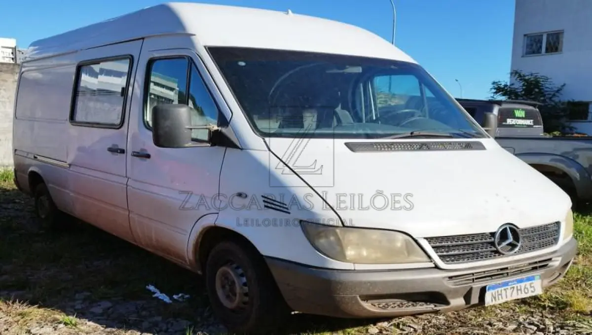 LOTE 015 - MBENZ 313SF RONTAN AMB, Placa: NHT7H65, ano/modelo: 2007/2007, Cor: BRANCA, Chassi: 8AC9036627A964223, Motor: 61198170063871, Renavam: 00129982113.