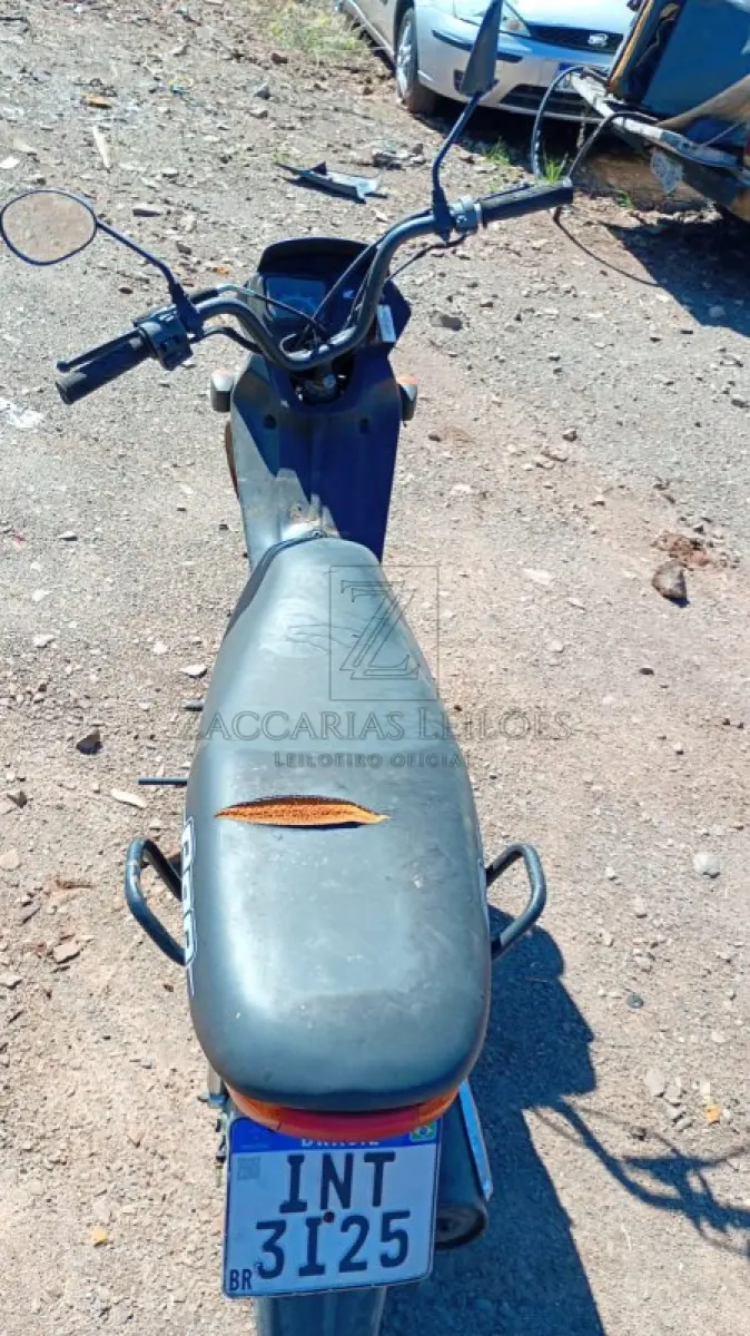 LOTE 020 - Marca/Modelo: HONDA/POP100, Placa: INT3I25, Ano/modelo: 2007/2007, Cor:  Preta, Chassi: 9C2HB02107R031619, Renavam: 00915582554.