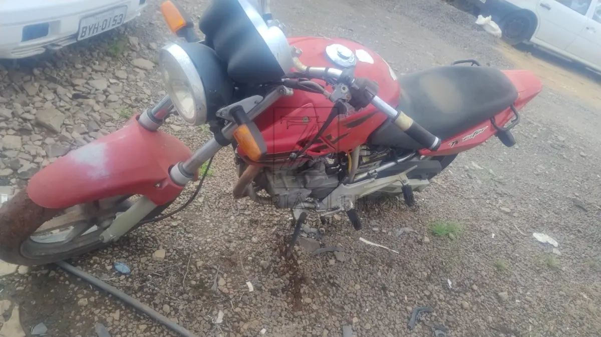 LOTE 016 - HONDA/CBX 250 TWISTER, Placa: INU7085, Ano modelo: 2007/2007, Cor: VERMELHA, Chassi:  9C2MC35007R040928, Motor: MC35E-7040928, RENAVAM: 00918067987.