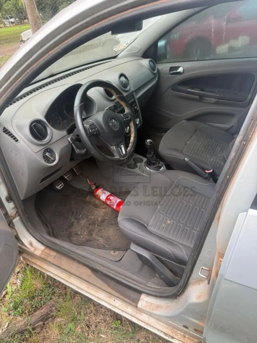 LOTE 004 - VW/GOL HL MC, Placa: IWR5329, Ano/modelo: 2015/2015, Cor: PRATA, Chassi: 9BWAB45U4GT019442, Motor: CCRU24280.