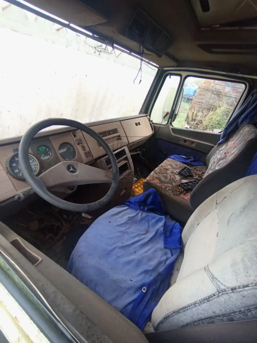 LOTE 008 - M.BENZ/709, Placa: IHK2782, Ano/modelo: 1990/1990, Cor: BRANCA, Chassi:  9BM688102LB881314, Motor: 37490510, RENAVAM: 00590157728