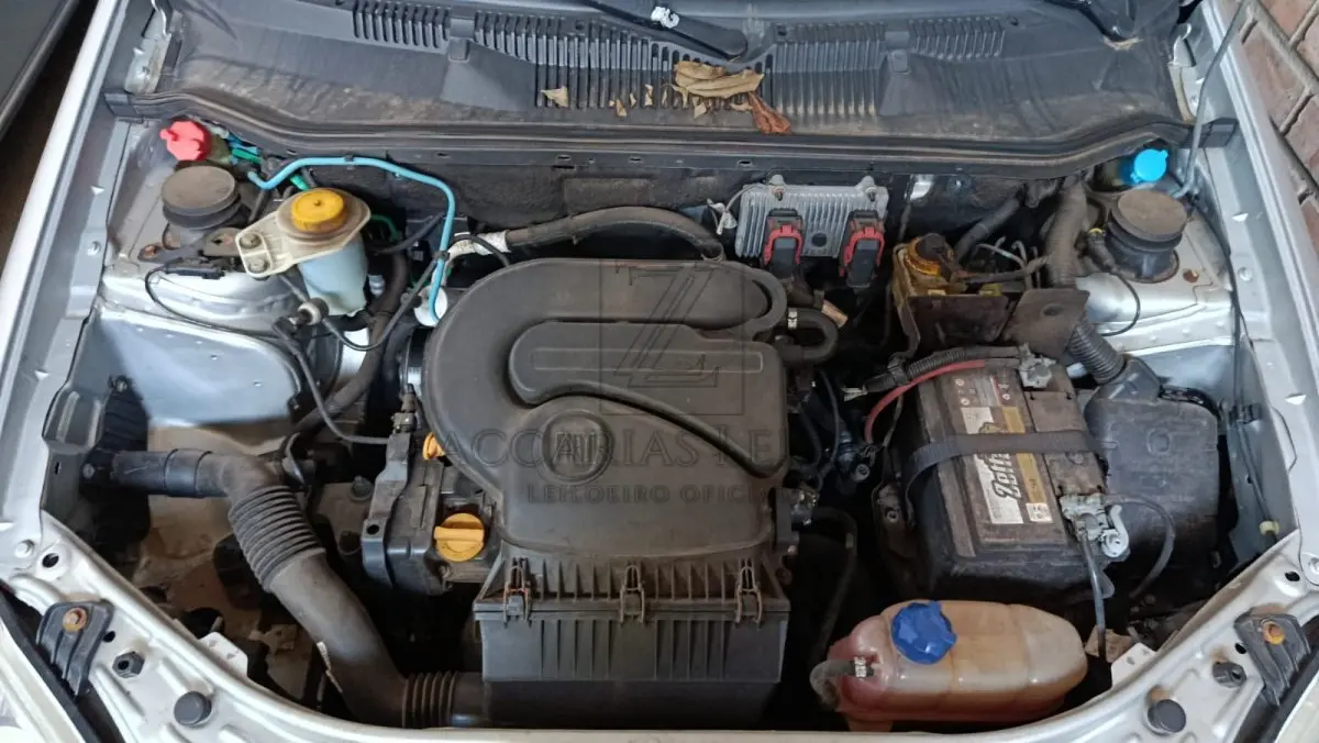LOTE 001 - Uma caminhonete da marca FIAT/STRADA HD WK CD E, placas QRE2E27, na cor prata, ano/modelo 2018/2019, à Álcool/Gasolina, RENAVAM 1176032710.