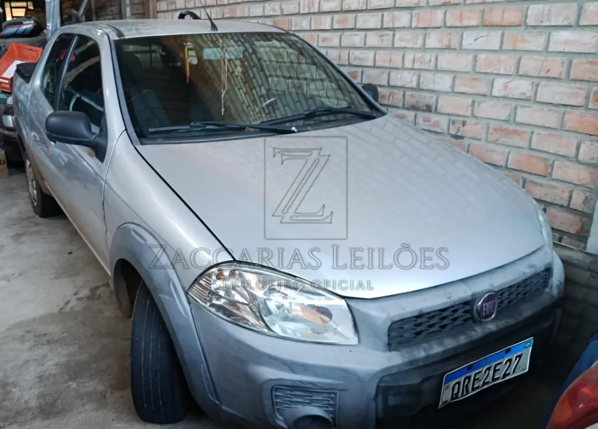 LOTE 001 - Uma caminhonete da marca FIAT/STRADA HD WK CD E, placas QRE2E27, na cor prata, ano/modelo 2018/2019, à Álcool/Gasolina, RENAVAM 1176032710.