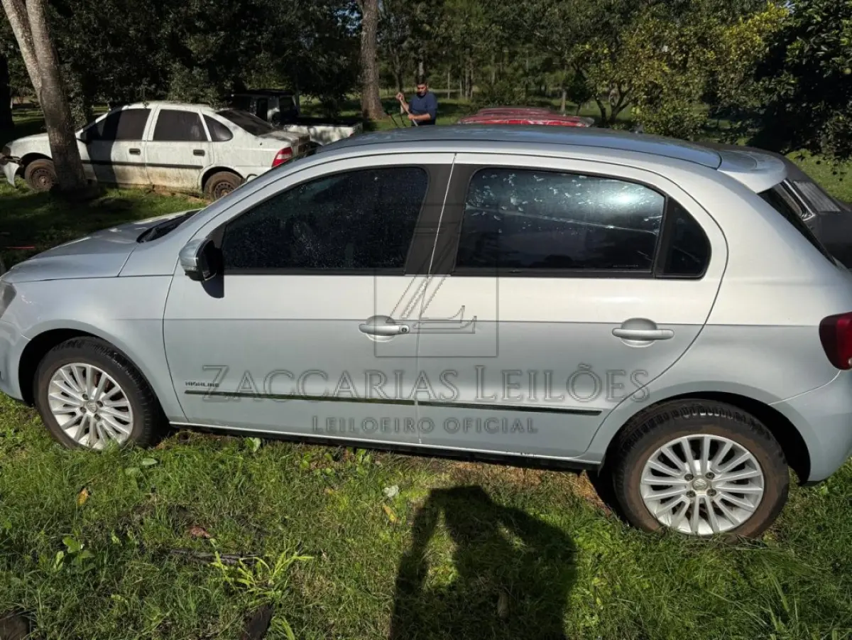 LOTE 004 - VW/GOL HL MC, Placa: IWR5329, Ano/modelo: 2015/2015, Cor: PRATA, Chassi: 9BWAB45U4GT019442, Motor: CCRU24280.