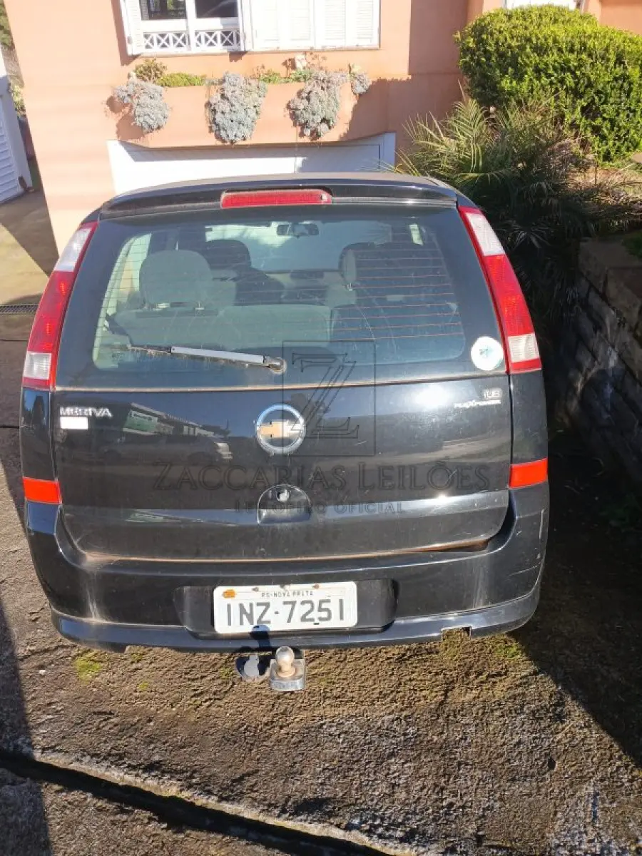 LOTE 008 - Um automóvel da marca GM/MERIVA MAXX, placas INZ7251, na cor preta, ano/modelo 2007/2008, à Álcool/Gasolina, RENAVAN 928515001.  Necessita reforma de motor.