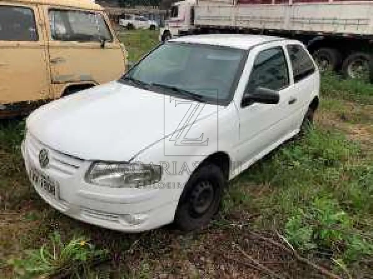LOTE 002 - VW/GOL 1.0 G4, ano/modelo 2013/2014, placas IVX1808, chassis nº  9BWAA05W8EP040801, RENAVAM: 00587536853.