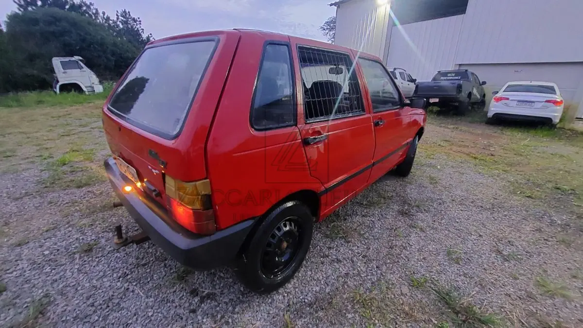 LOTE 005 - Automóvel FIAT/Uno Mille 1.0 Electronic 4p, ano de fabricação/modelo 1995/1995, cor Vermelha, combustível Gasolina, Placa ICR6281, RENAVAM 630685282, Chassi 9BD14600055417400, Motor 146C40114200357.