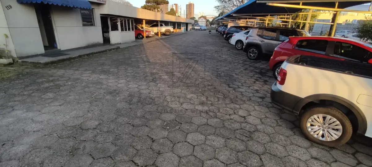 LOTE 001 - 720m2 de PVS para pavimentação, a serem removidos do local pelo arrematante.