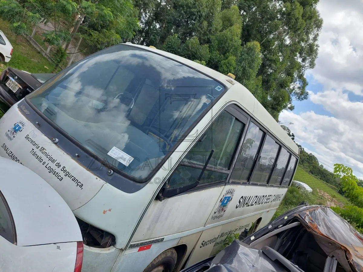 LOTE 005 - Micro ônibus da marca MARCOPOLO, placas III-6589, ano/modelo 1998/1998, RENAVAM  00706693981, a diesel.