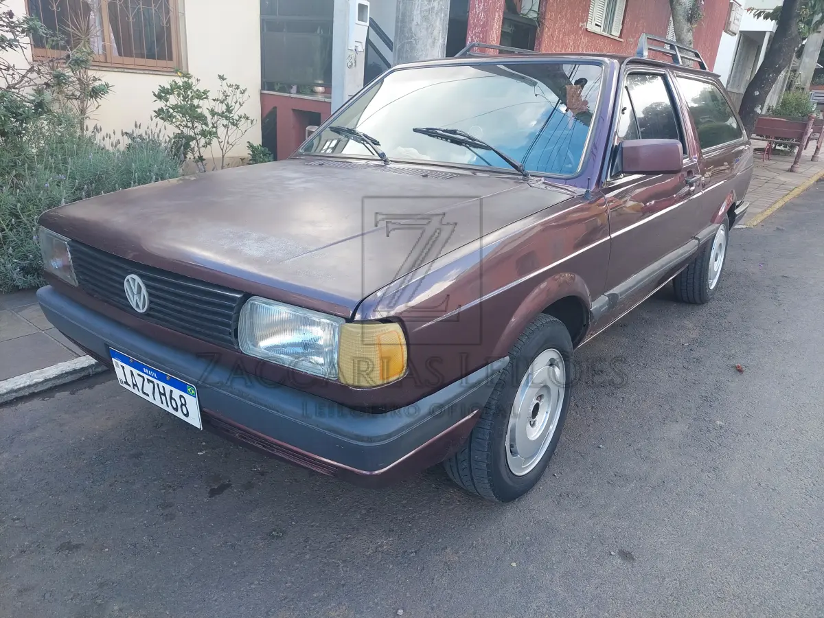 LOTE 003 - Um automóvel da marca VW-VOLKSWAGEN/PARATI GL 1.8, ano/modelo 1993/1993, cor vermelha, placas IAZ-7H68, RENAVAM 611971097.