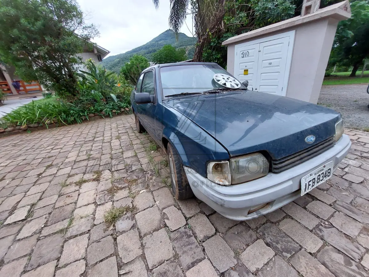 LOTE 003 - Veículo FORD/Verona LX, ano/modelo 1992/1992, placas IFB8348, cor azul, RENAVAM  564248290.